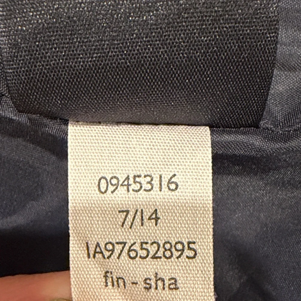 Tommy Hilfiger Men’s Navy Jacket with Gold buttons size Medium